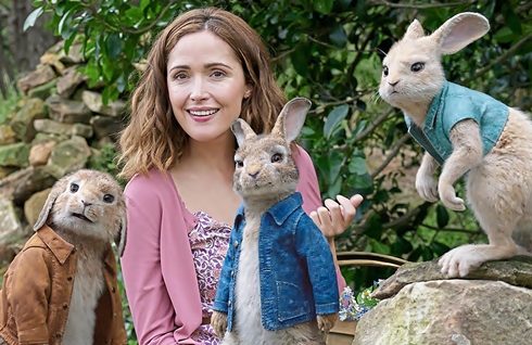 Programmi TV di stasera, domenica 3 gennaio 2021. Su Rai2 in 1^ tv il film «Peter Rabbit»
