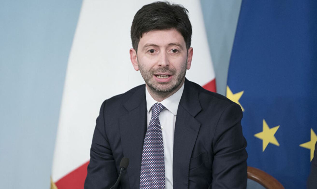 Sanremo 2021, il ministro Speranza: «Niente pubblico in teatro, Cts dia protocollo di sicurezza»