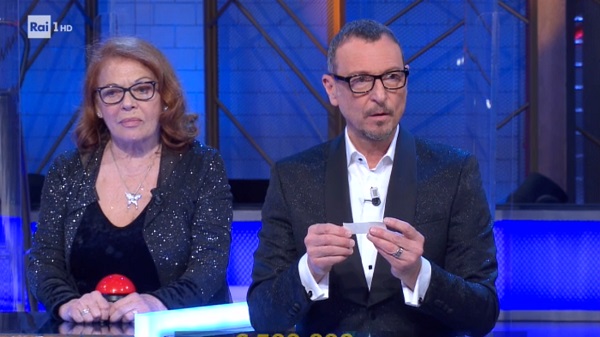 Ascolti TV | Mercoledì 6 gennaio 2021. Speciale Soliti Ignoti stravince (22.7%), crolla Fratelli Caputo (9.7%). Tg2 Post al 6%. Milan-Juve sfiora il 10%