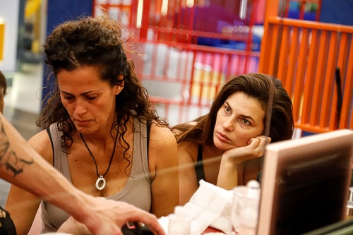 Grande Fratello Vip: i concorrenti non se la sentono di continuare – Video