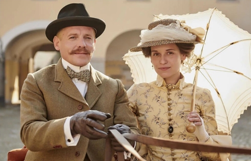Programmi TV di stasera, sabato 27 febbraio 2021. Su Rai1 in 1^ Tv «Ottilie Von Faber-Castell – Una donna coraggiosa»
