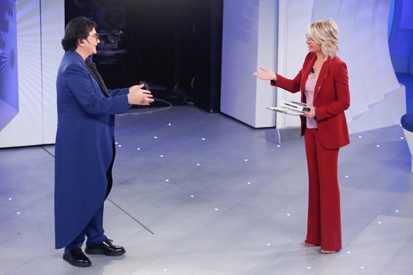 Ascolti TV | Sabato 20 febbraio 2021. C’è Posta per Te continua a volare (30.3%), male Minaccia Bionda (8.3%)