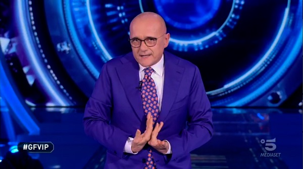 GF Vip 5, quarantaduesima puntata – Dayane dichiara amore a Rosalinda ma la spedisce al televoto contro Stefania. Fuori Zenga