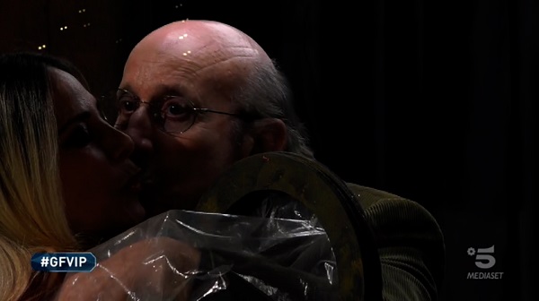 Stefania incontra il padre - GF Vip 5 Stefania incontra il padre - GF Vip 5