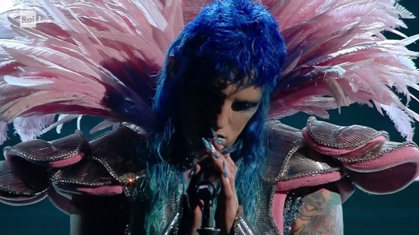 Achille Lauro - Prima serata Sanremo 2021 (da RaiPlay) Achille Lauro - Prima serata Sanremo 2021 (da RaiPlay)