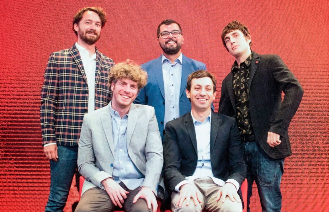 Sanremo 2021: Colapesce e Dimartino in scena con una pattinatrice, gli Extraliscio coi ballerini. Occhio a Lo Stato Sociale