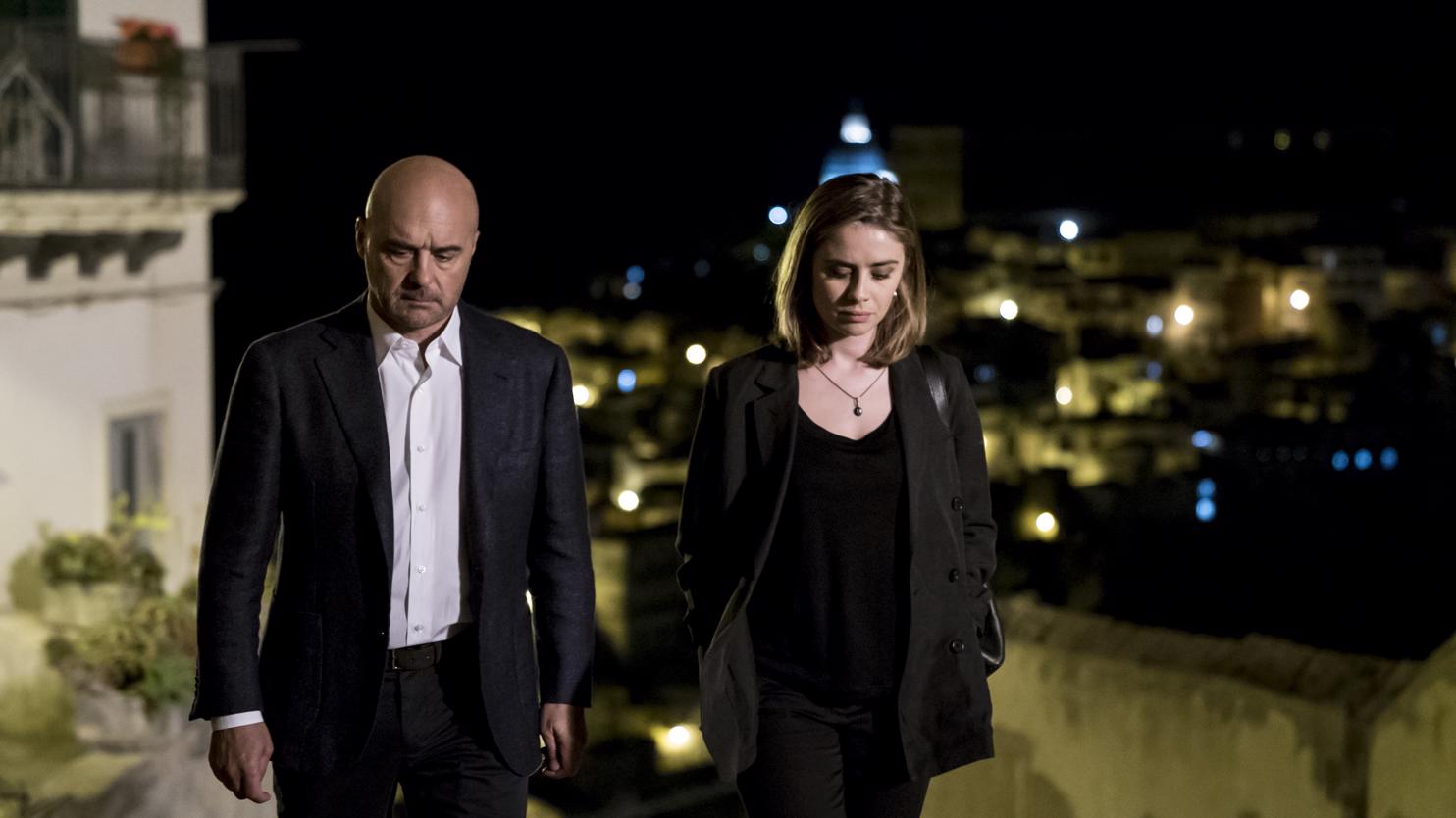 Il Commissario Montalbano ‘vittima’ del Metodo Catalanotti: nel nuovo film si innamora follemente di un’altra
