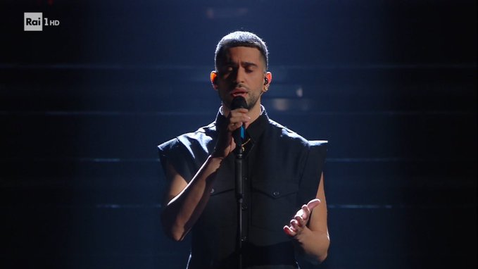 Mahmood - Quarta serata Sanremo 2021 (da RaiPlay)