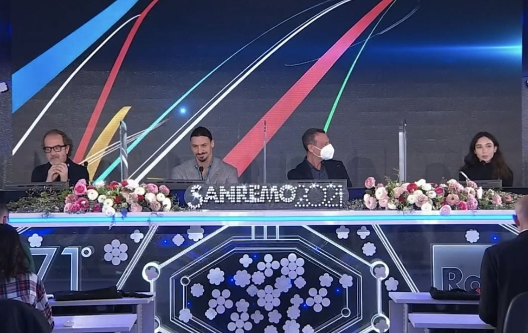 Sanremo 2021, conferenza stampa della prima serata. Amadeus: «Ho ricevuto un messaggio dal ministro Franceschini»