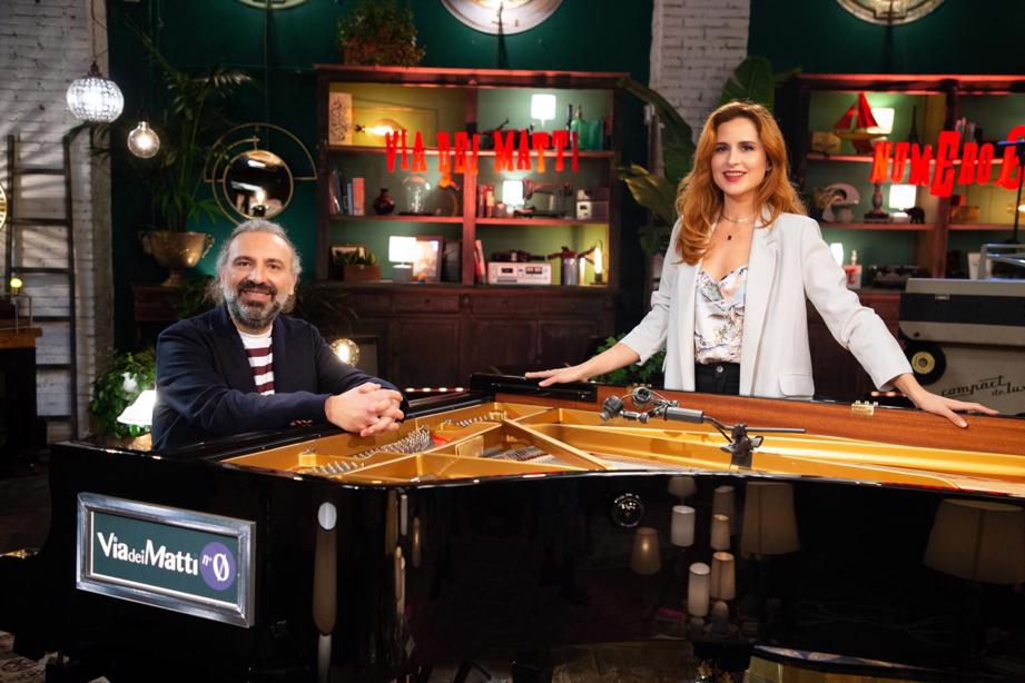 Via Dei Matti n°0: Stefano Bollani torna su Rai3 insieme a sua moglie. Checco Zalone e De Gregori tra gli ospiti