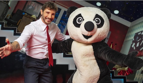 Programmi TV di stasera, martedì 16 marzo 2021. Il tema della puntata di Stasera Tutto è Possibile sarà I Grandi Miti