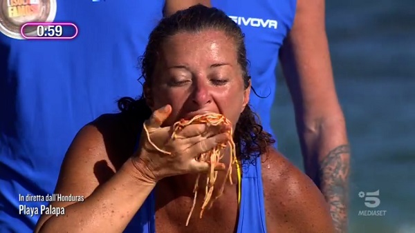 Valentina - Isola dei Famosi 2021