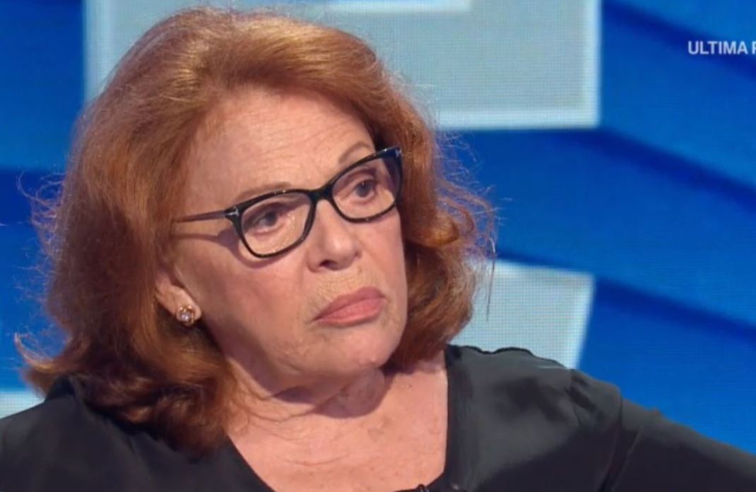 Valeria Frabrizi si scusa per la gaffe su Rai1: «Scivolone involontario, per me il colore della pelle è indifferente»
