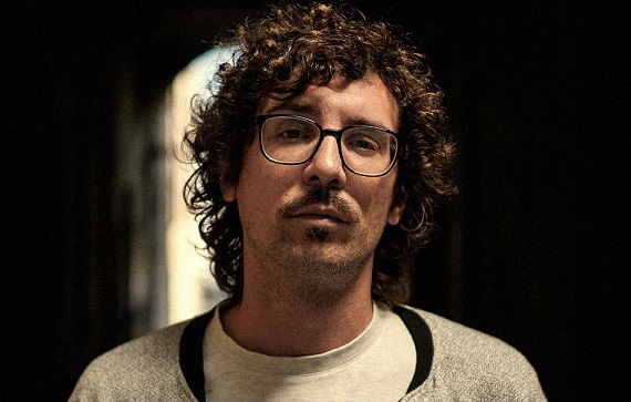 Sanremo, Willie Peyote si scusa coi colleghi: «So di essere una testa di ca**o. Talvolta il microfono dovrebbero spegnermelo»