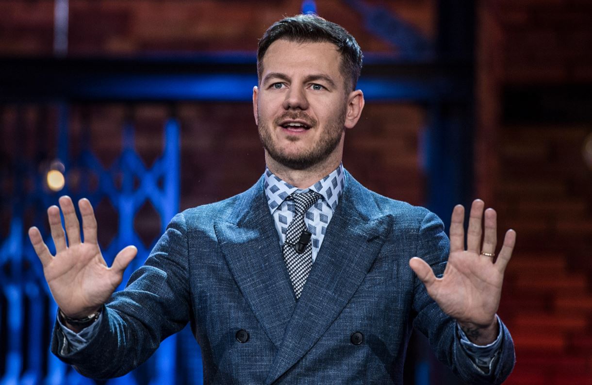 Alessandro Cattelan debutta in Rai ‘accontentandosi’ di un branded content in streaming