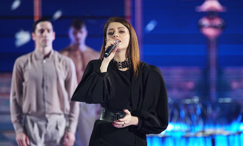 Ascolti TV | Sabato 24 aprile 2021. Amici 27.9%, la replica di Sotto Copertura 13.8%