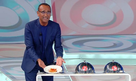 Programmi TV di stasera, venerdì 23 aprile 2021. «Top Dieci» di Carlo Conti sfida la «Felicissima Sera» di Pio e Amedeo