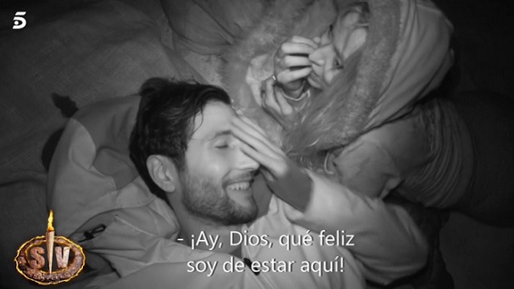 Supervivientes e l’inciucio tutto italiano: Valeria Marini corteggia e bacia Gianmarco Onestini – Video