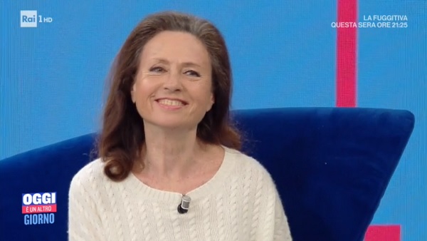 Gigliola Cinquetti si vaccina con AstraZeneca in diretta TV a «Oggi è un altro Giorno»