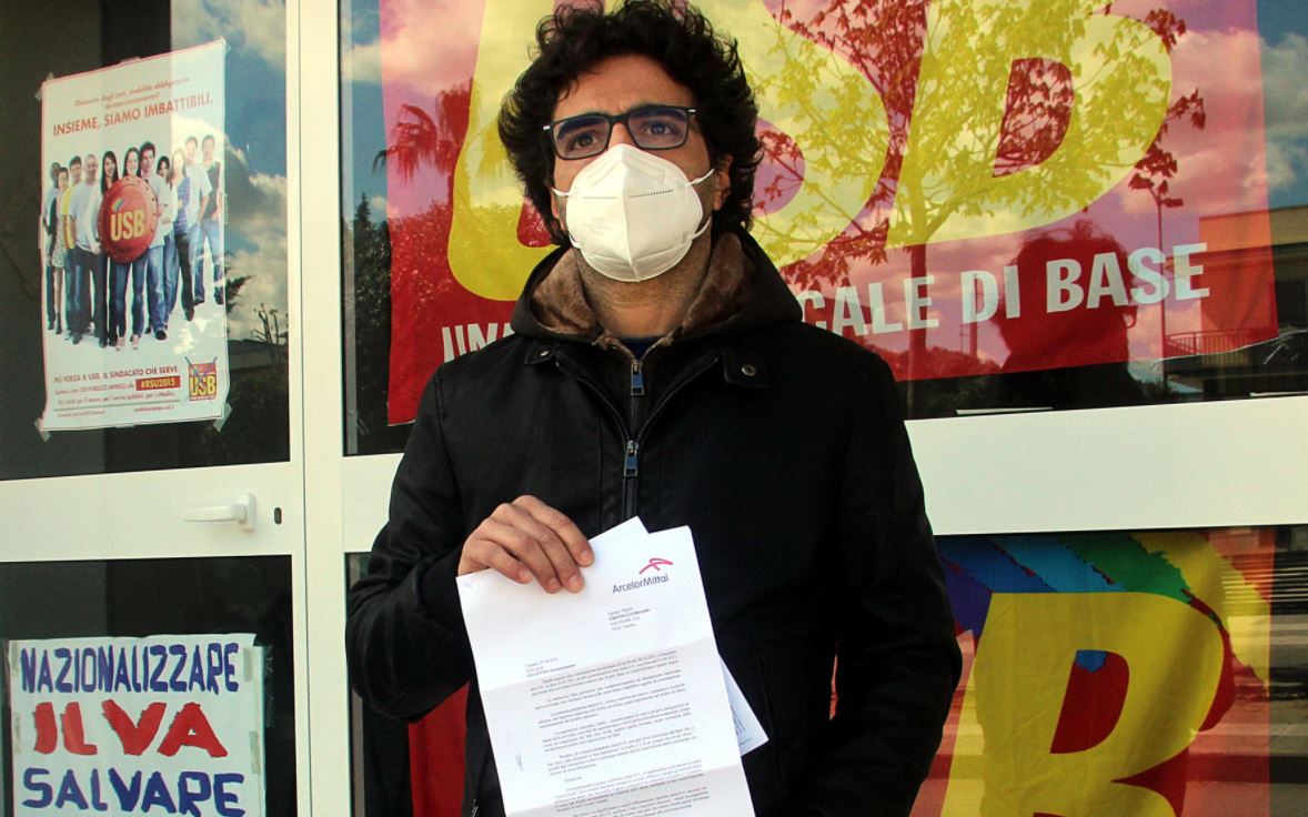 Taranto, reintegrato l’operaio licenziato per un post sulla fiction di Sabrina Ferilli