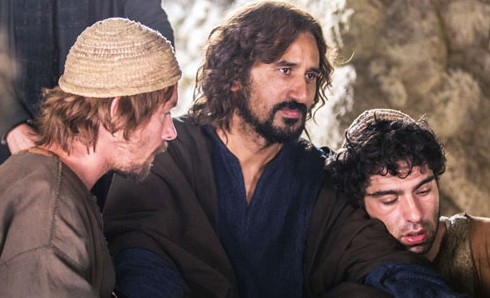 Ascolti TV | Domenica 4 aprile 2021. Nella serata di Pasqua, Risorto (15.5%) doppia Zoo – Un Amico da Salvare (7%). Il Borgo dei Borghi 8.7%