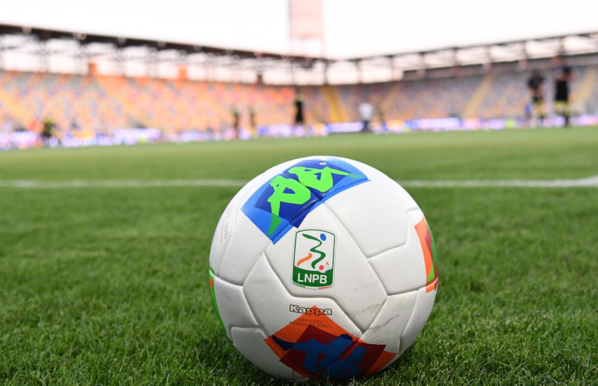 Serie B, diritti tv: nuova sfida tra Dazn e Sky