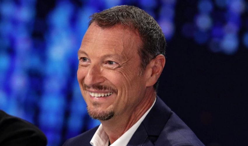 Amadeus, no a Sanremo 2022 ma sì all’Eurovision: «Prenderei in considerazione l’offerta. E’ pur sempre la Champions della musica»
