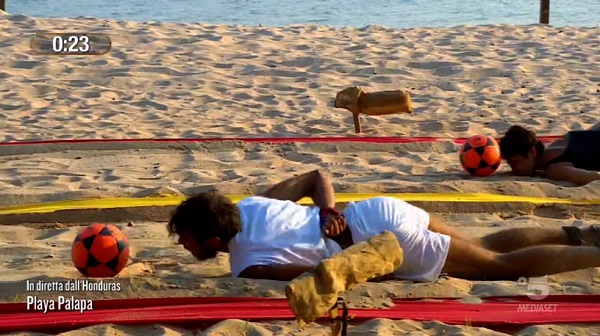 Awed batte Isolde e diventa leader - Isola dei Famosi 2021