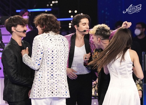 Amici 2021: la finale consacra Giulia davanti al favorito Sangiovanni