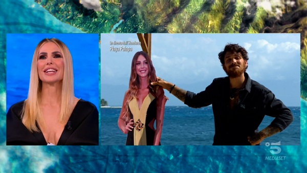 Ilary, Andrea e la sagoma di Arianna - Isola dei Famosi 2021 Ilary, Andrea e la sagoma di Arianna - Isola dei Famosi 2021