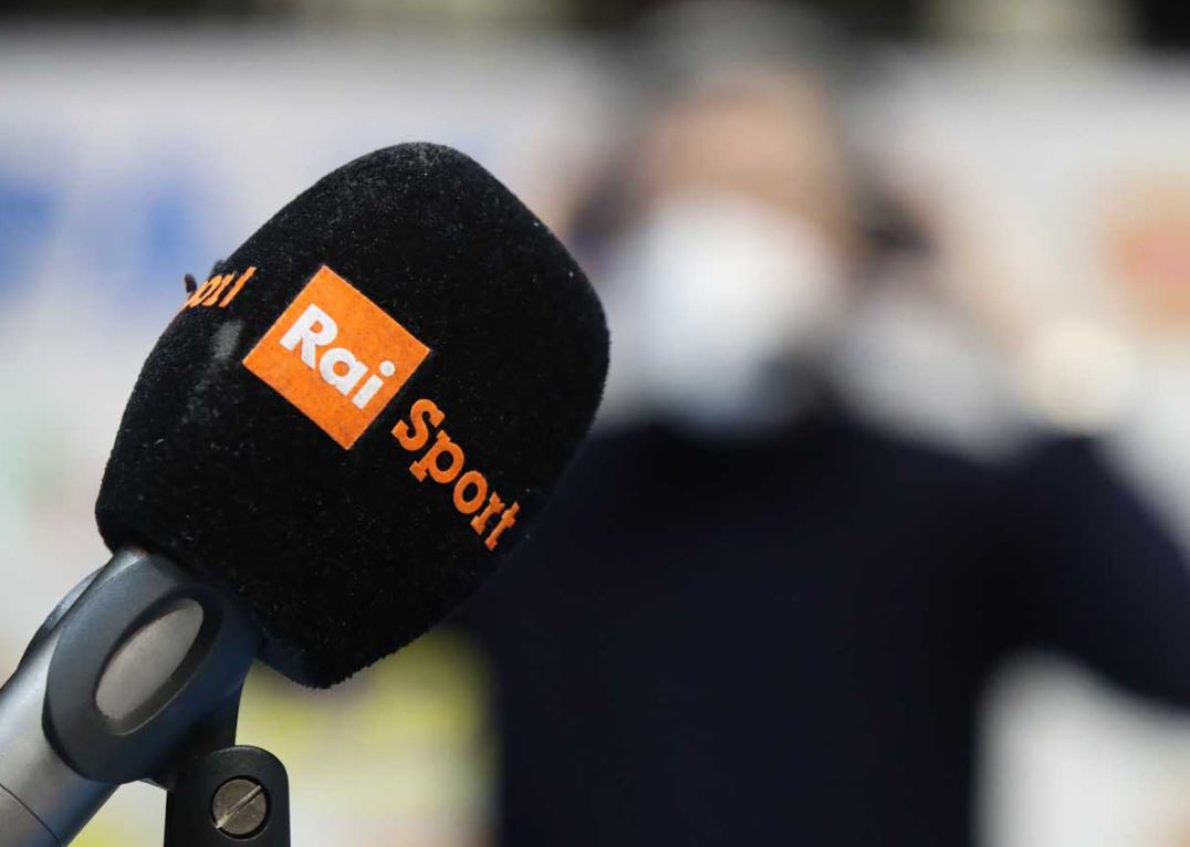 Rai Sport, scazzottata tra due giornalisti per il condizionatore. Uno finisce in ospedale