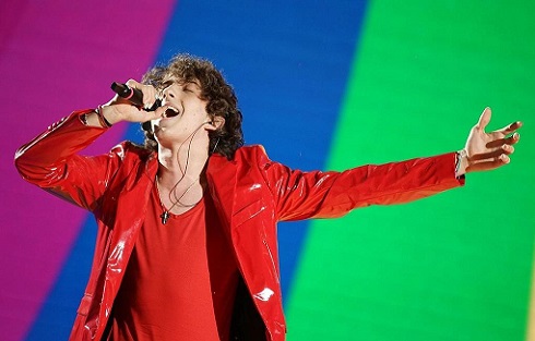 Amici 2021: bene le vendite dei cantanti. Sangiovanni al vertice delle classifiche