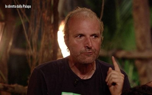 Isola dei famosi 2021: Ubaldo Lanzo si ritira