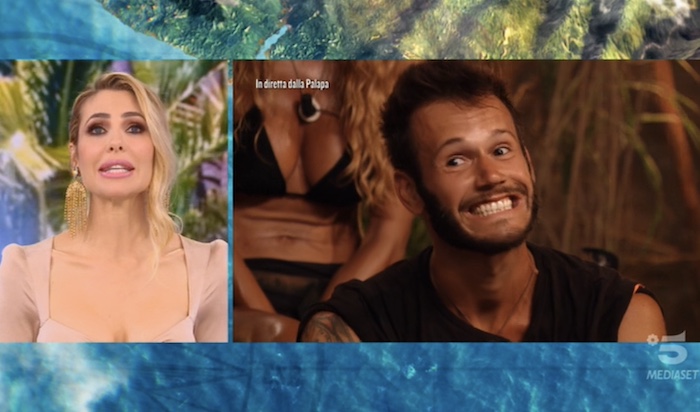 Ascolti TV | Lunedì 17 maggio 2021. Chiamami Ancora Amore chiude a 3,7 milioni (16.5%), l’Isola sotto i 3 mln (18.7%). Il pomeriggio di Rai2 al 9% con il Giro, Il Paradiso cresce al 19.4%