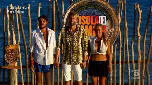 Isola dei Famosi 2021: la finale consacra Awed davanti a Valentina Persia