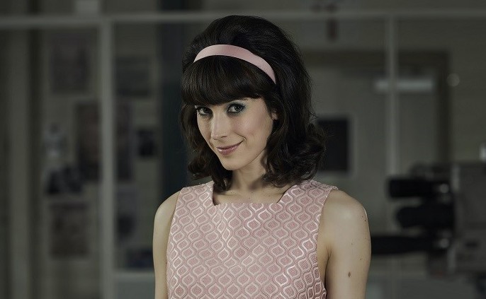 Programmi TV di stasera, martedì 22 giugno 2021. Su Rai2 torna la giovane Miss Fisher