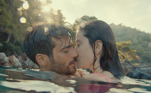 Mr Wrong: Can Yaman a tutto sesso fa cilecca