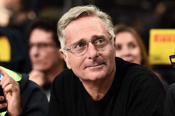 Paolo Bonolis fa 60 (e 40 di TV): «Resto a Mediaset. Il Senso della Vita non ha futuro»
