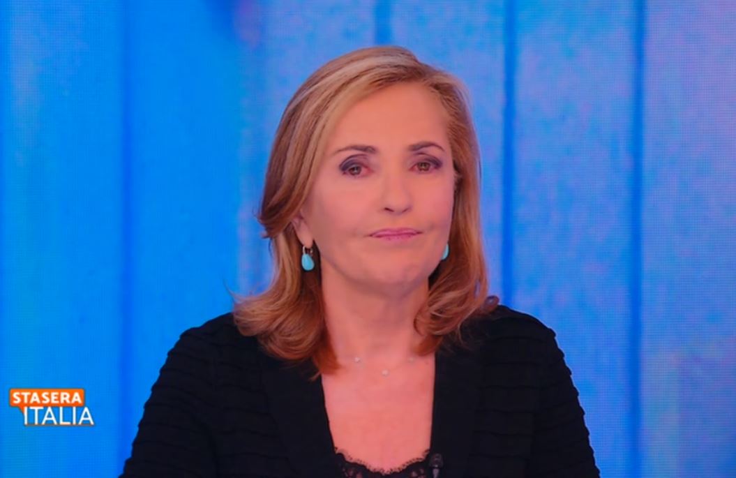 Stasera Italia, Barbara Palombelli si commuove per la morte di Camilla Canepa: «Forse si poteva salvare» – Video
