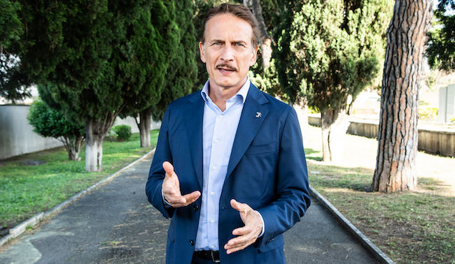 Ascolti TV | Giovedì 10 Giugno 2021. Serata moscia: Non sposate le mie Figlie 13.6%, Viaggio nella Grande Bellezza fermo al 10.6%. Boom Del Debbio (9%), lo speciale Giletti 4.4%. Vita in Diretta 22.1%