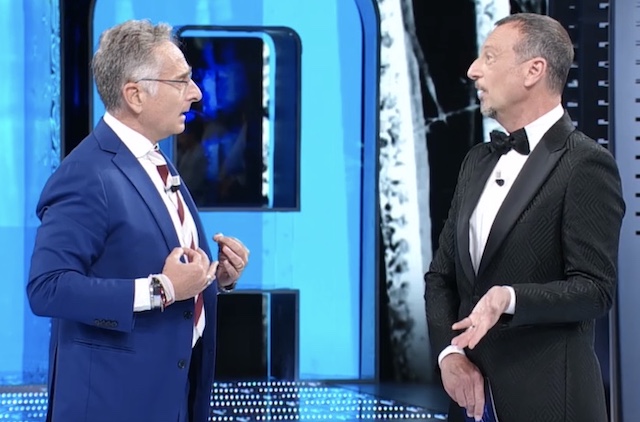 Ascolti TV | Martedì 1 giugno 2021. Basta il 14.3% a Notte Azzurra per vincere, New Amsterdam fermo al 10.4%. Bene Le Iene (10.1%) e il film di Tv8 (3.2%). Non va Game of Games (2.9%). In calo Mr Wrong (16.2%) e Love is in the Air (16.9%)