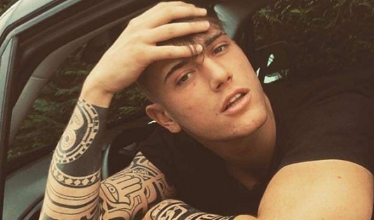 Uomini e Donne: Joele Milan nuovo tronista. Ha trovato la fidanzata a letto con il migliore amico