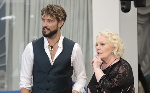 GF Vip 2021, Katia ha dei dubbi su Alex: «E’ furbo. Sa tutte le tecniche e gli equilibri». Goria gli dà del ‘presenzialista’: «Su 50 clip, appare in 30» – Video