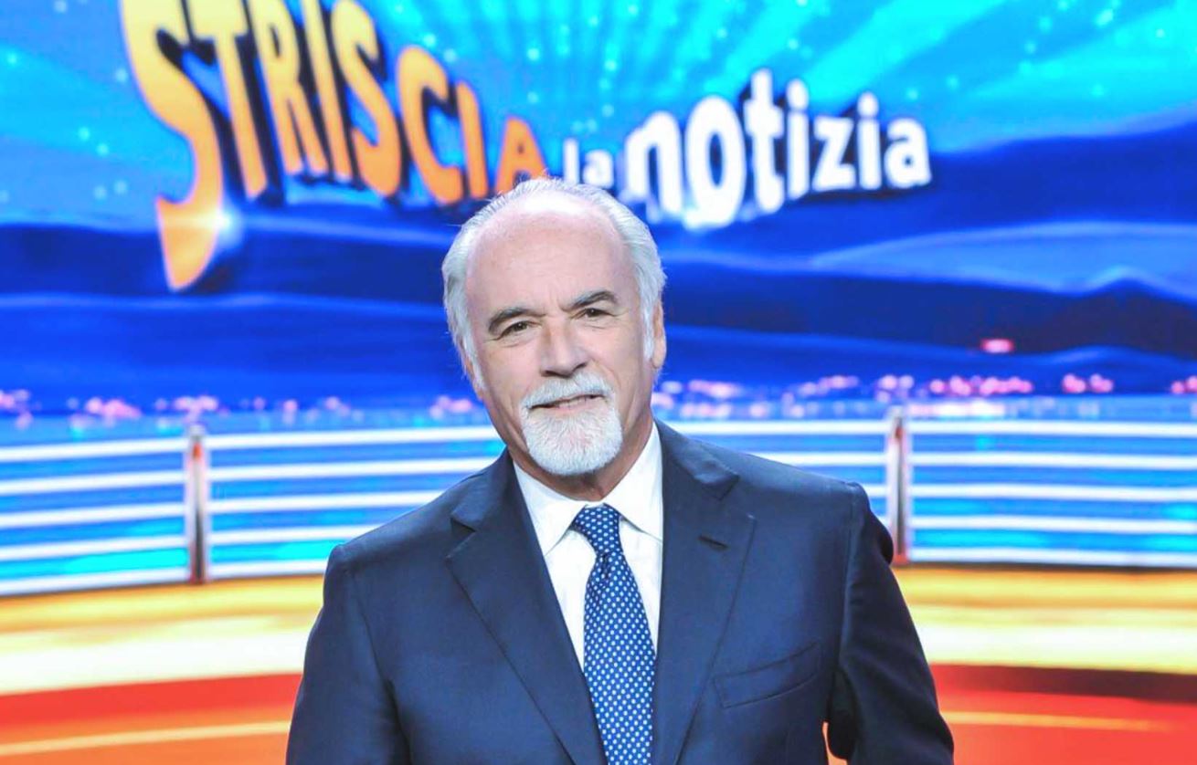 Striscia replica a Massimo Boldi: «Soggetto in uno stato molto particolare. Dice fake news»