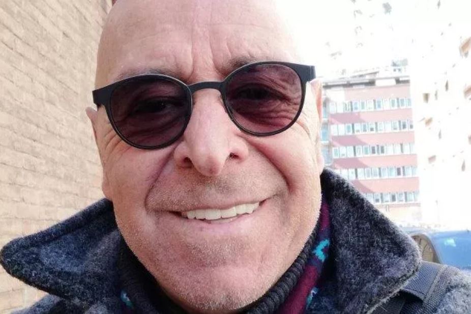 Il regista di La7 Massimo Manni trovato morto in casa. Si indaga per omicidio