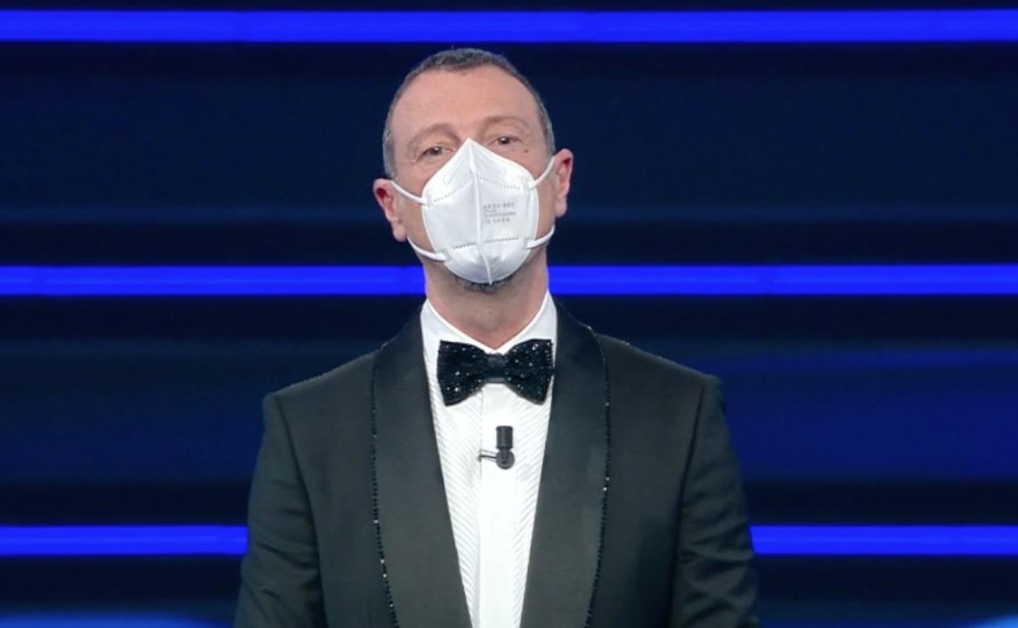 Sanremo 2022: torna il pubblico con il green pass, accessi limitati al backstage. Ecco le norme anti-Covid della kermesse