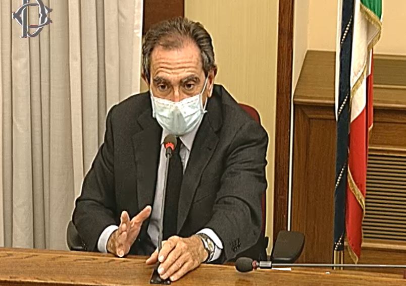 Rai, l’allarme dell’AD Fuortes: «Scenario preoccupante. Potremmo essere costretti ad aumentare la pubblicità nel daytime». Proposto il canone su smartphone e pc