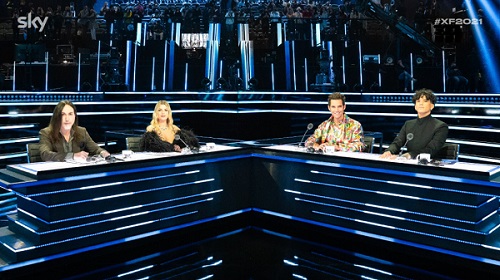 X Factor 2021, primo Live Show – Gara tra inediti senza eliminazione. Emma e Mika contro la bocciatura del DDL Zan
