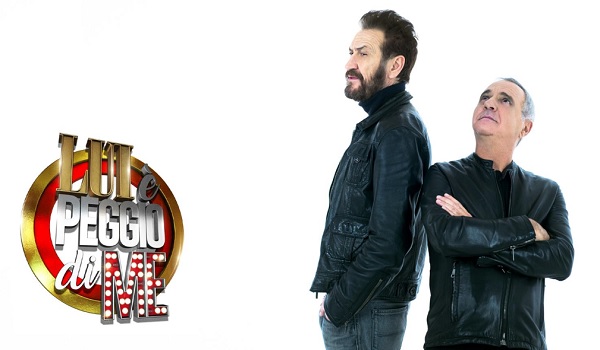 Programmi TV di stasera, giovedì 7 ottobre 2021. Ficarra e Picone, Volo, Lagerback, Britti e Nek a «Lui è Peggio di Me»