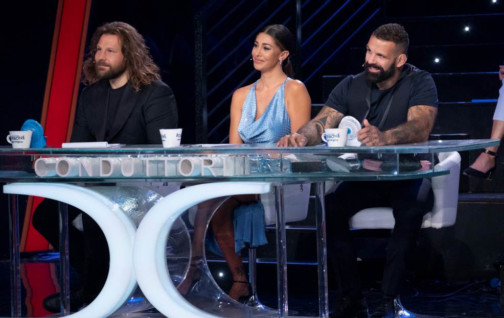 Ascolti TV | Sabato 9 ottobre 2021. Tú sí Que Vales travolge tutti con 5.2 mln e il 31.6%. Stanlio & Ollio 10.9%